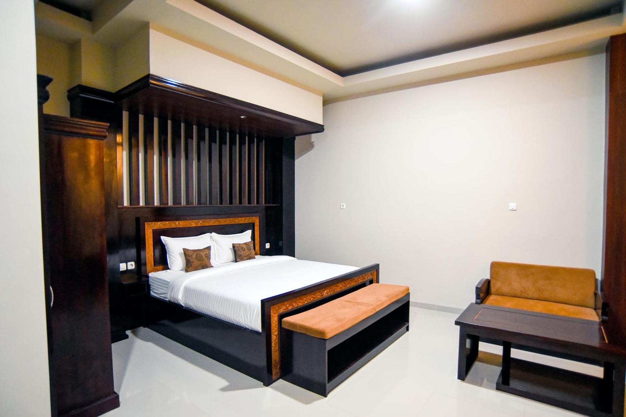 Ndalem Mataram Apartment Banyuwangi  Exterior photo