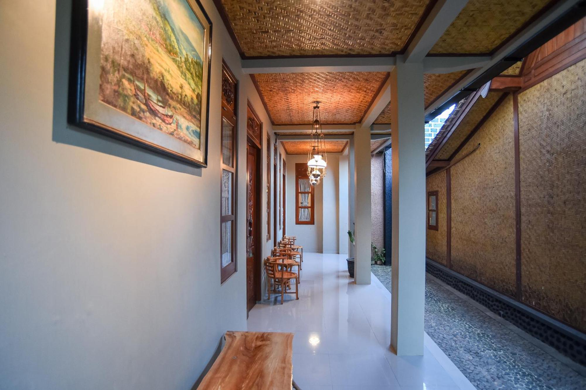 Ndalem Mataram Apartment Banyuwangi  Exterior photo